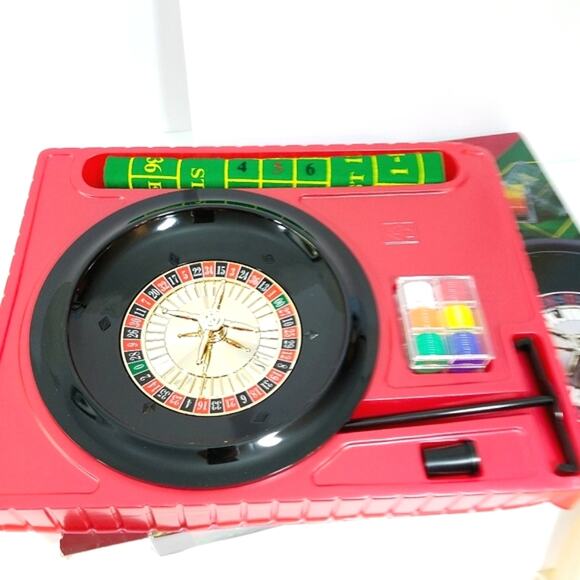 New in box Deluxe 10" Roulette Set - Picture 5 of 5